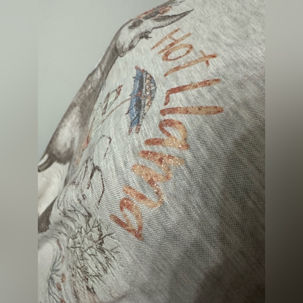 Democracy Beige Hot Llama T-Shirt - Size M - Picture 6 of 13